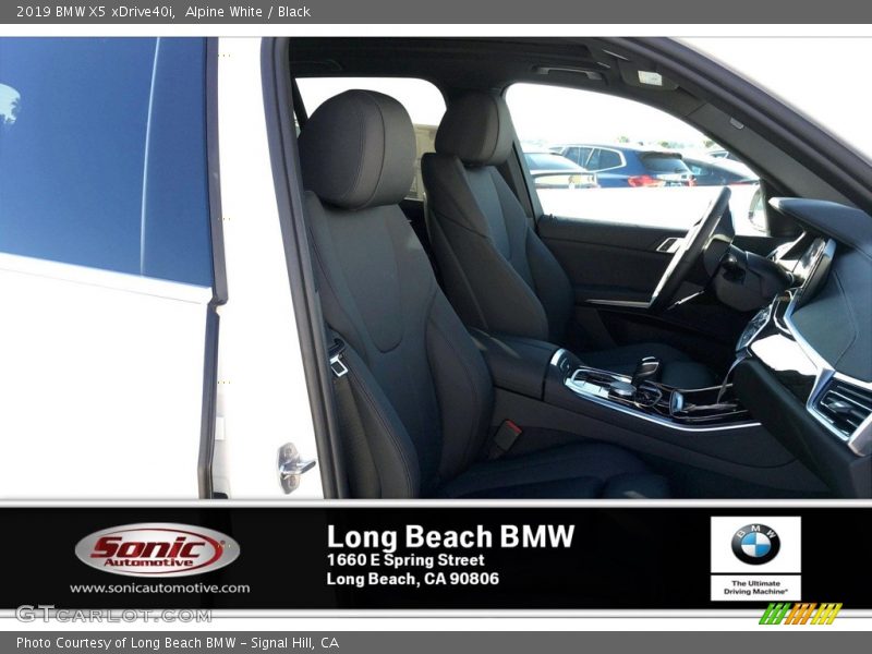 Alpine White / Black 2019 BMW X5 xDrive40i