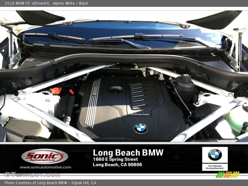 Alpine White / Black 2019 BMW X5 xDrive40i