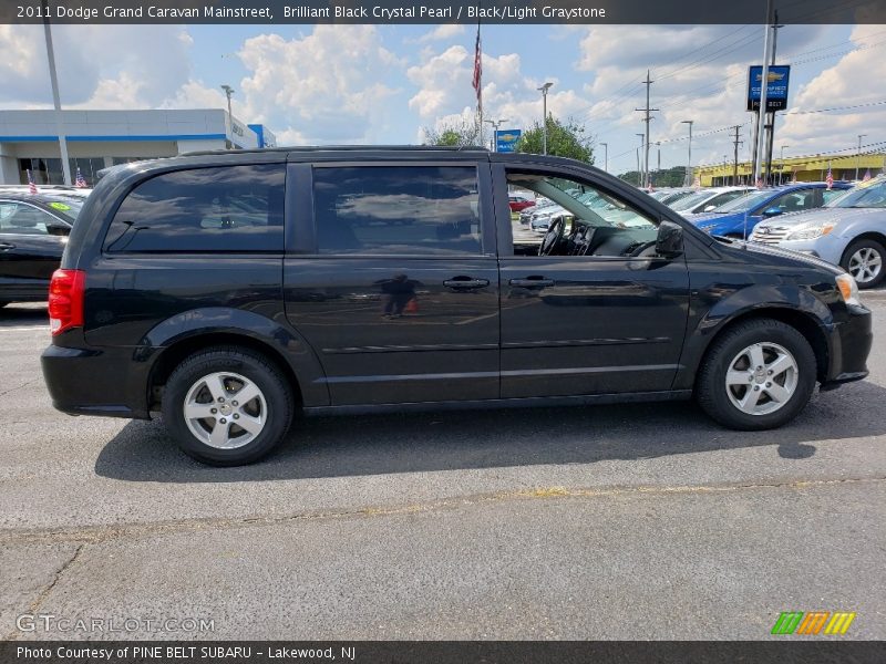 Brilliant Black Crystal Pearl / Black/Light Graystone 2011 Dodge Grand Caravan Mainstreet