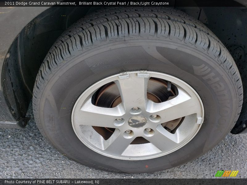 Brilliant Black Crystal Pearl / Black/Light Graystone 2011 Dodge Grand Caravan Mainstreet