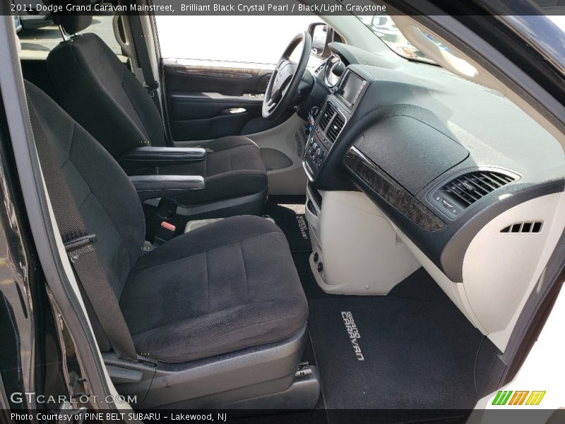 Brilliant Black Crystal Pearl / Black/Light Graystone 2011 Dodge Grand Caravan Mainstreet