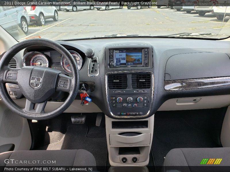 Brilliant Black Crystal Pearl / Black/Light Graystone 2011 Dodge Grand Caravan Mainstreet