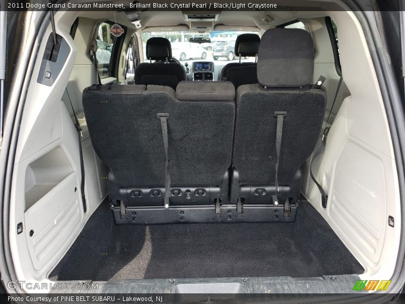 Brilliant Black Crystal Pearl / Black/Light Graystone 2011 Dodge Grand Caravan Mainstreet