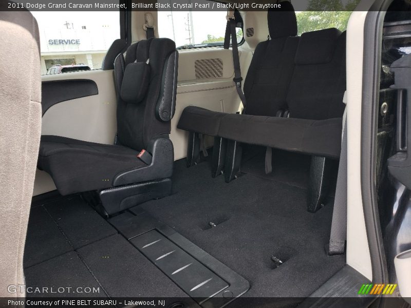 Brilliant Black Crystal Pearl / Black/Light Graystone 2011 Dodge Grand Caravan Mainstreet