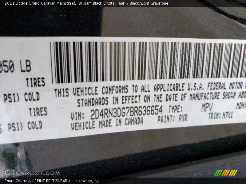 Brilliant Black Crystal Pearl / Black/Light Graystone 2011 Dodge Grand Caravan Mainstreet