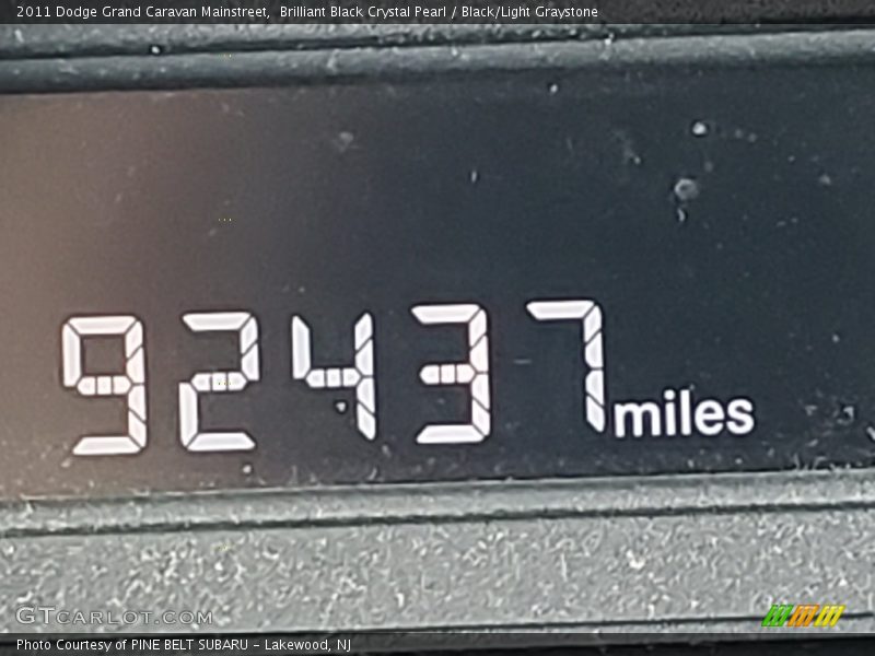 Brilliant Black Crystal Pearl / Black/Light Graystone 2011 Dodge Grand Caravan Mainstreet