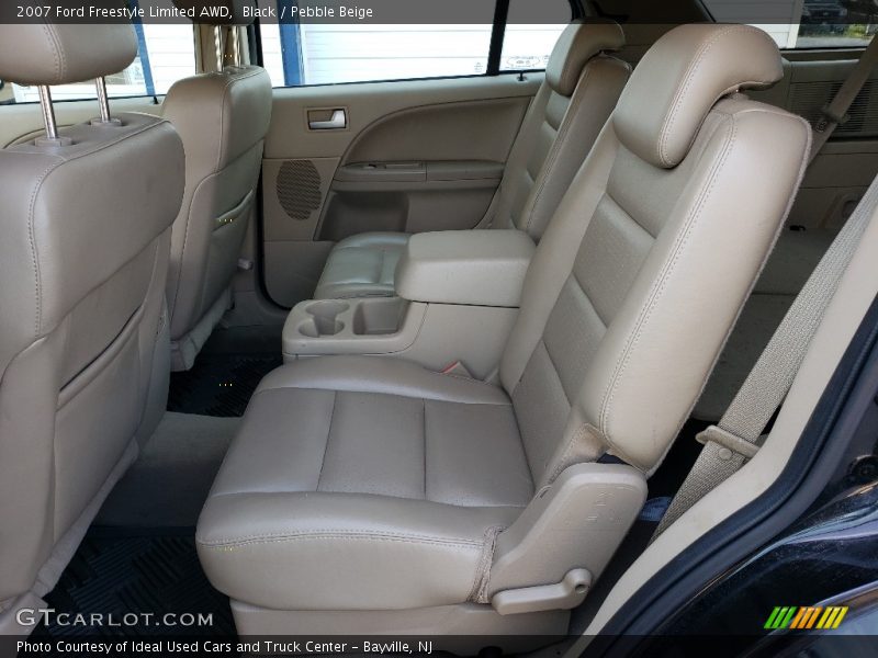 Black / Pebble Beige 2007 Ford Freestyle Limited AWD