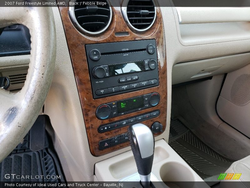 Black / Pebble Beige 2007 Ford Freestyle Limited AWD