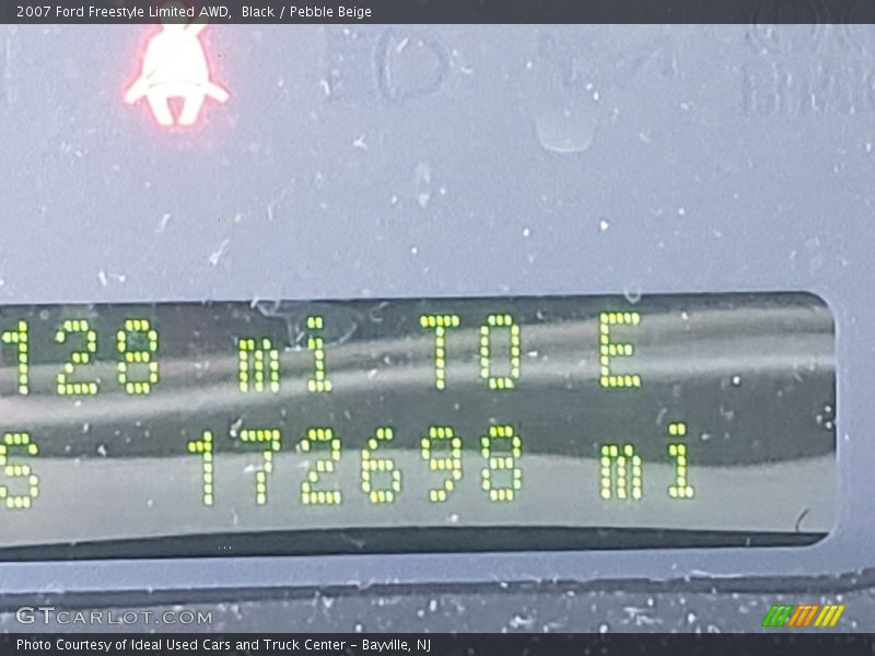 Black / Pebble Beige 2007 Ford Freestyle Limited AWD