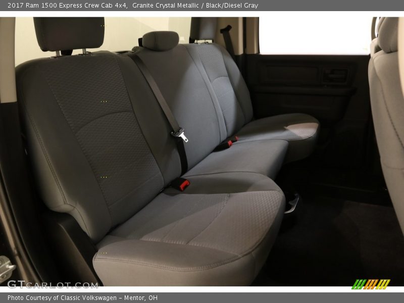 Granite Crystal Metallic / Black/Diesel Gray 2017 Ram 1500 Express Crew Cab 4x4