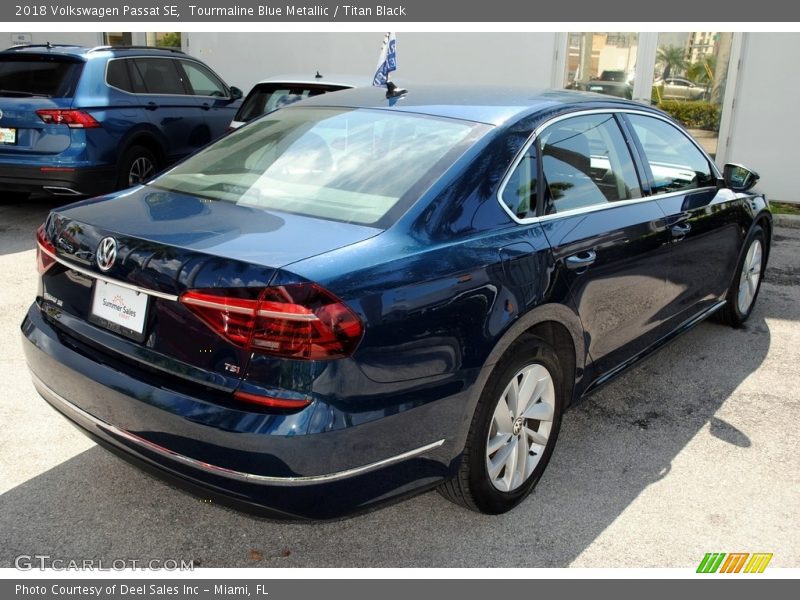 Tourmaline Blue Metallic / Titan Black 2018 Volkswagen Passat SE