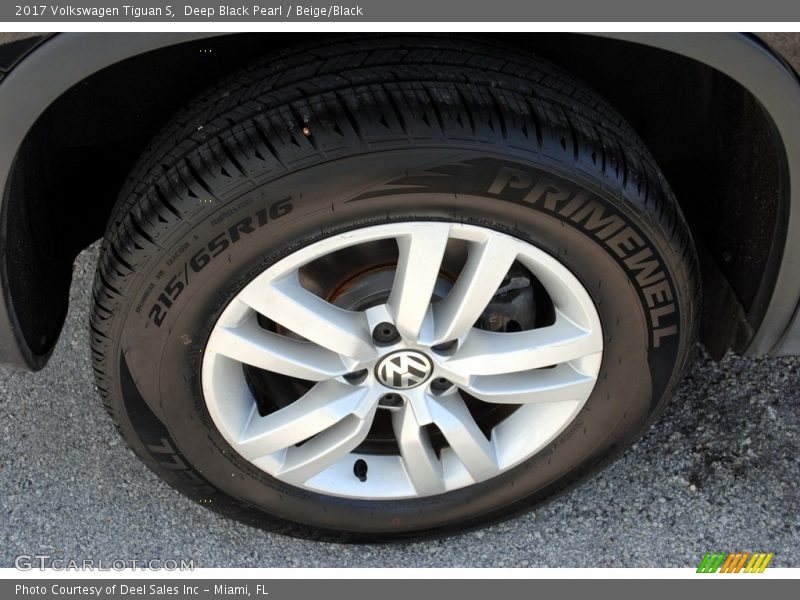 Deep Black Pearl / Beige/Black 2017 Volkswagen Tiguan S