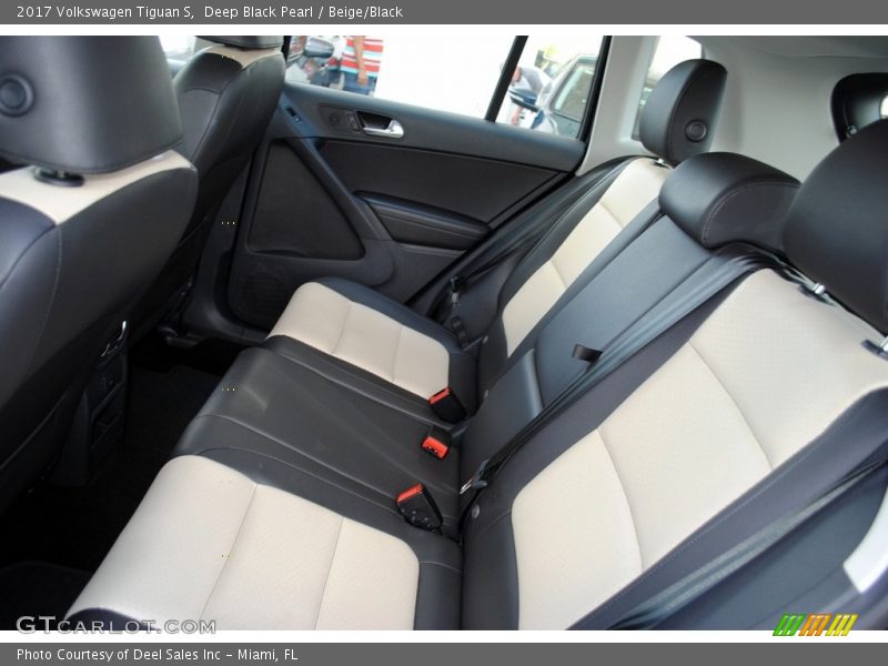 Deep Black Pearl / Beige/Black 2017 Volkswagen Tiguan S