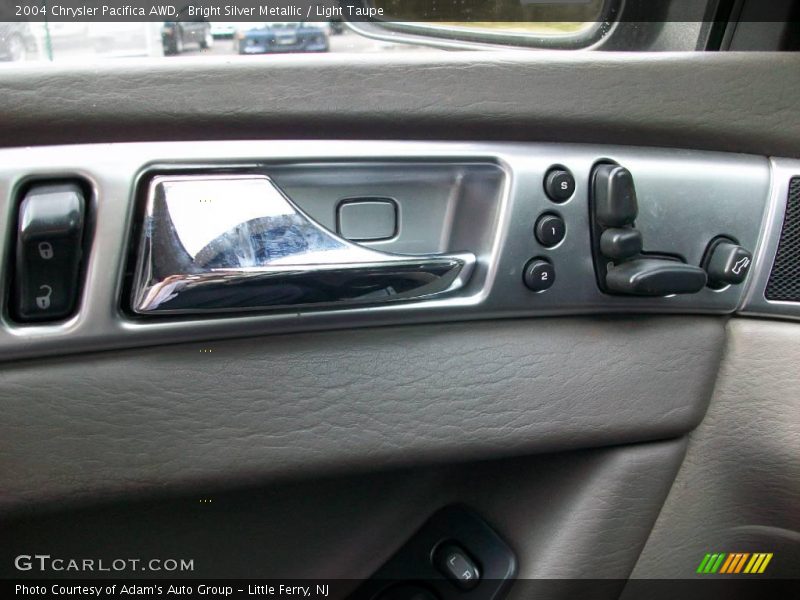 Bright Silver Metallic / Light Taupe 2004 Chrysler Pacifica AWD