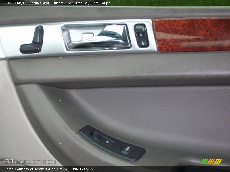 Bright Silver Metallic / Light Taupe 2004 Chrysler Pacifica AWD