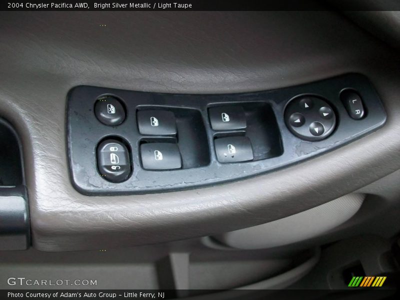 Bright Silver Metallic / Light Taupe 2004 Chrysler Pacifica AWD