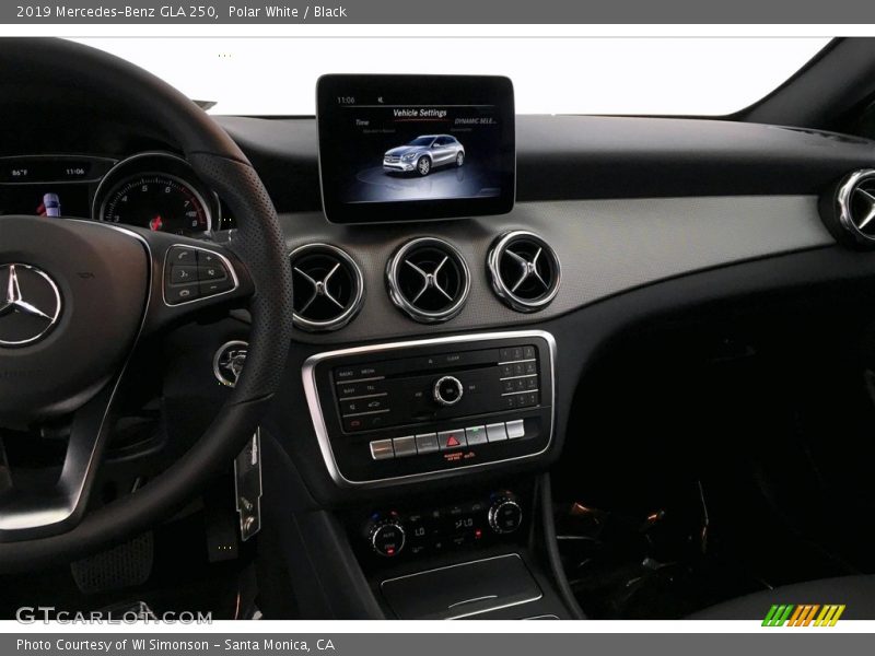 Polar White / Black 2019 Mercedes-Benz GLA 250