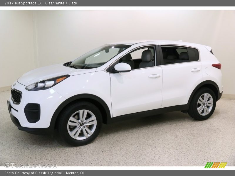 Clear White / Black 2017 Kia Sportage LX