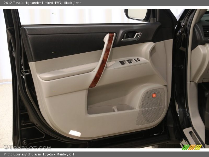 Black / Ash 2012 Toyota Highlander Limited 4WD