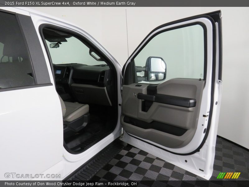 Oxford White / Medium Earth Gray 2015 Ford F150 XL SuperCrew 4x4