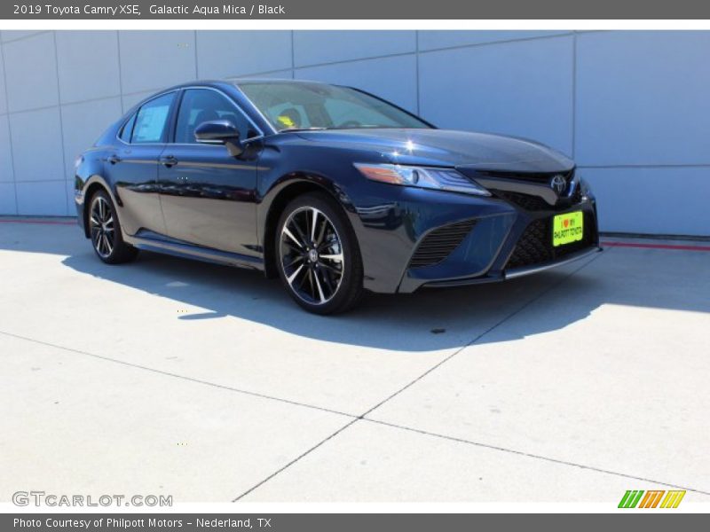 Galactic Aqua Mica / Black 2019 Toyota Camry XSE