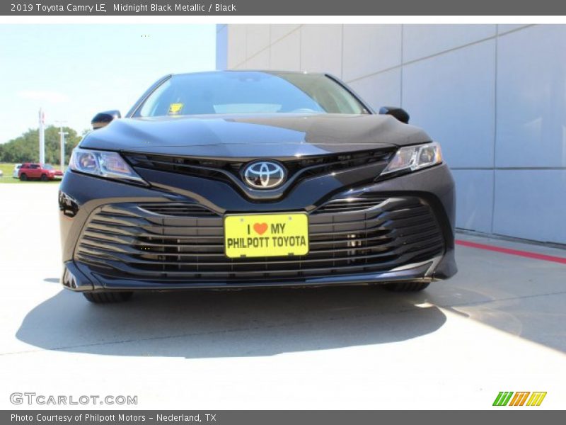 Midnight Black Metallic / Black 2019 Toyota Camry LE