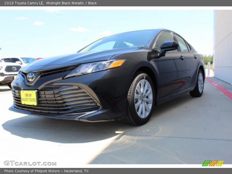 Midnight Black Metallic / Black 2019 Toyota Camry LE