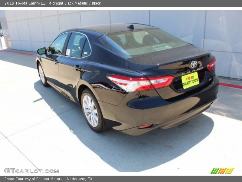 Midnight Black Metallic / Black 2019 Toyota Camry LE
