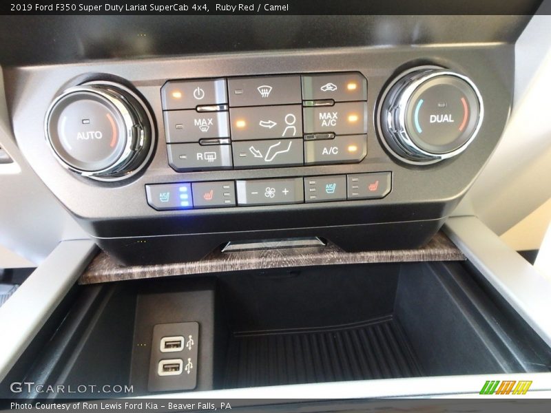 Controls of 2019 F350 Super Duty Lariat SuperCab 4x4