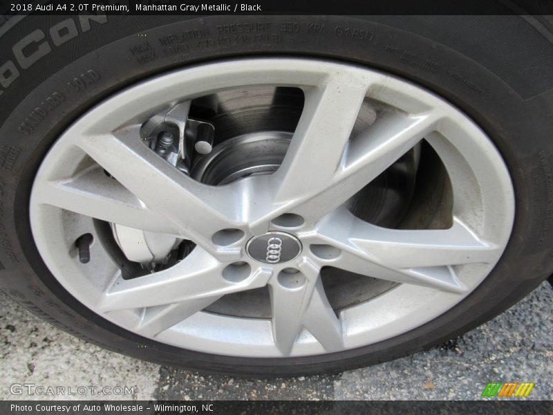 Manhattan Gray Metallic / Black 2018 Audi A4 2.0T Premium