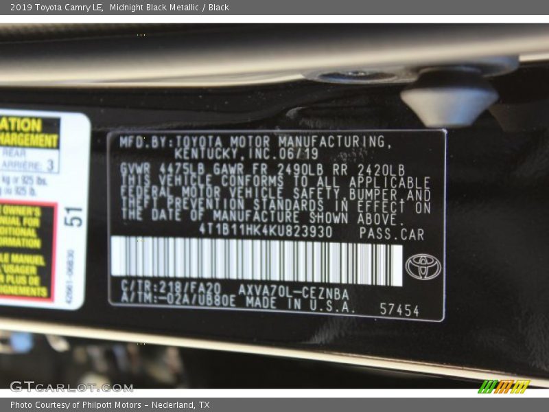 Midnight Black Metallic / Black 2019 Toyota Camry LE