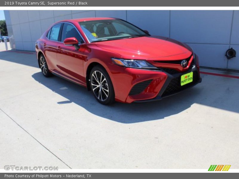 Supersonic Red / Black 2019 Toyota Camry SE