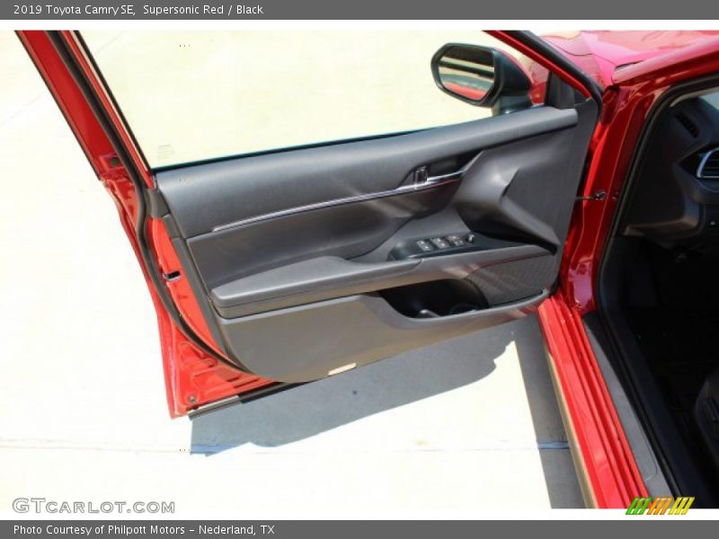 Supersonic Red / Black 2019 Toyota Camry SE