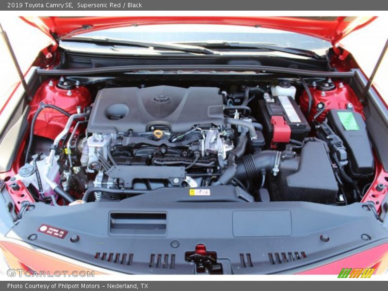 Supersonic Red / Black 2019 Toyota Camry SE