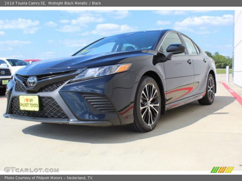 Midnight Black Metallic / Black 2019 Toyota Camry SE