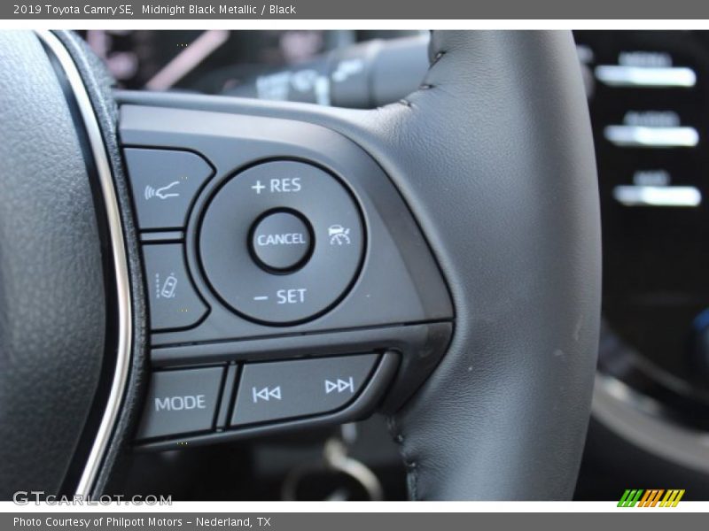 Midnight Black Metallic / Black 2019 Toyota Camry SE