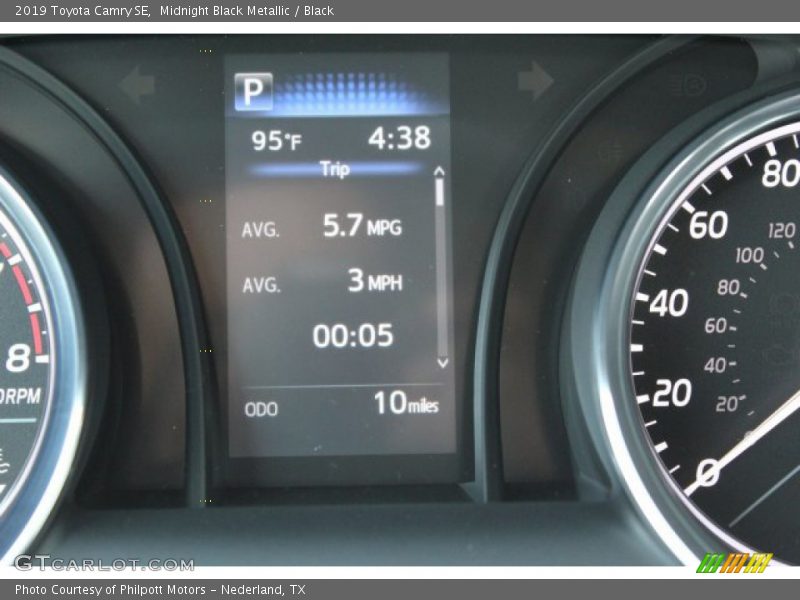 Midnight Black Metallic / Black 2019 Toyota Camry SE