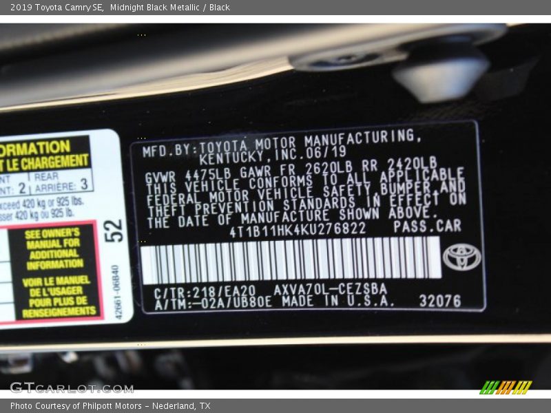Midnight Black Metallic / Black 2019 Toyota Camry SE
