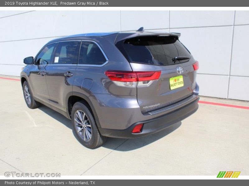 Predawn Gray Mica / Black 2019 Toyota Highlander XLE