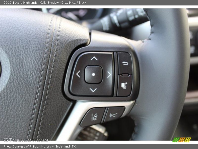 Predawn Gray Mica / Black 2019 Toyota Highlander XLE