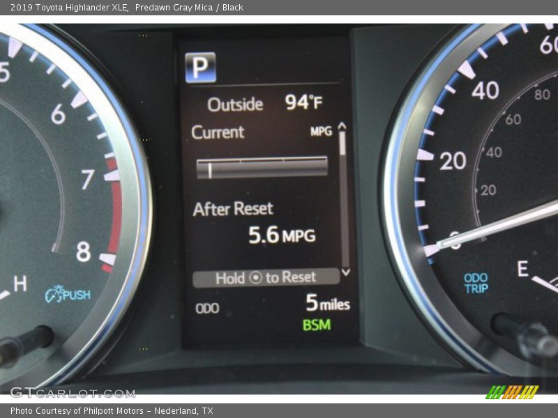 Predawn Gray Mica / Black 2019 Toyota Highlander XLE