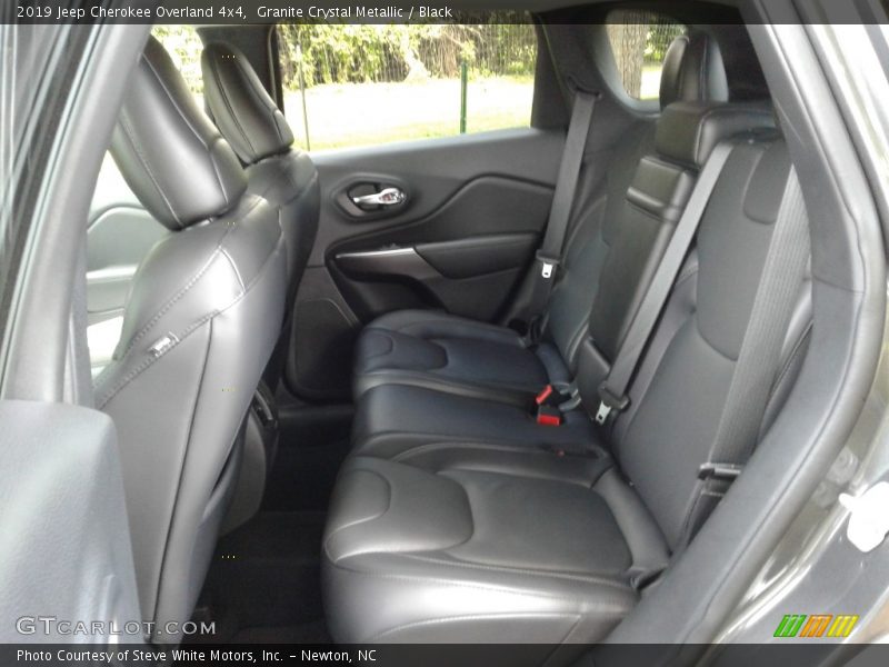 Granite Crystal Metallic / Black 2019 Jeep Cherokee Overland 4x4