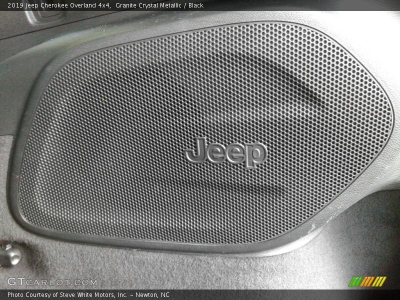 Granite Crystal Metallic / Black 2019 Jeep Cherokee Overland 4x4