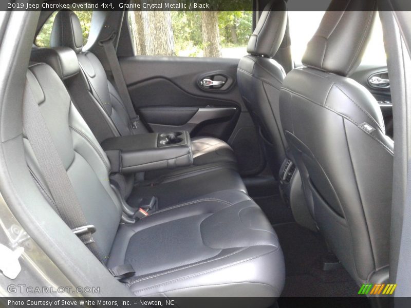 Granite Crystal Metallic / Black 2019 Jeep Cherokee Overland 4x4