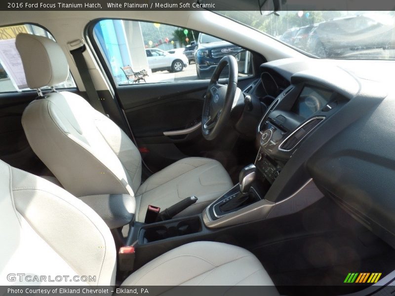 White Platinum / Medium Soft Ceramic 2016 Ford Focus Titanium Hatch