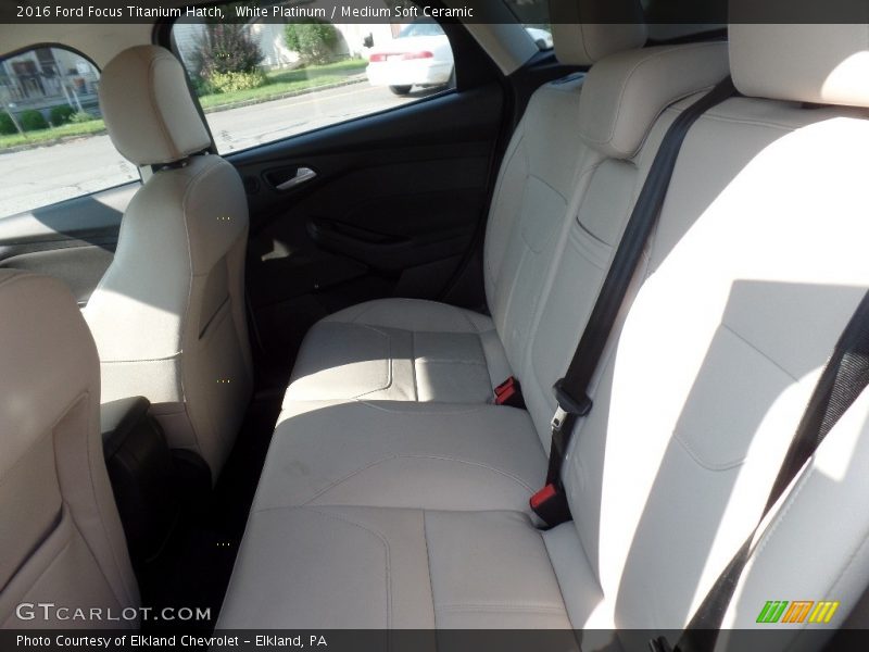 White Platinum / Medium Soft Ceramic 2016 Ford Focus Titanium Hatch