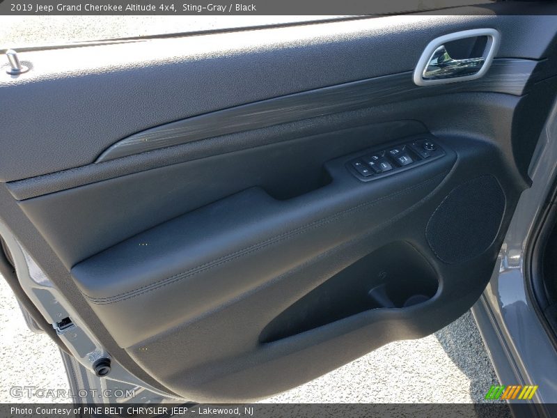 Sting-Gray / Black 2019 Jeep Grand Cherokee Altitude 4x4