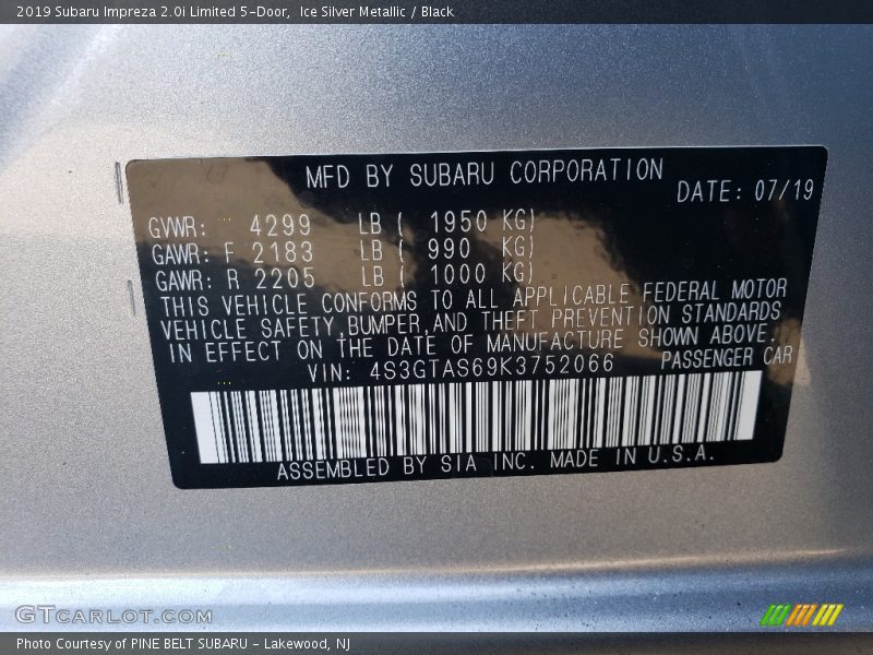 Ice Silver Metallic / Black 2019 Subaru Impreza 2.0i Limited 5-Door