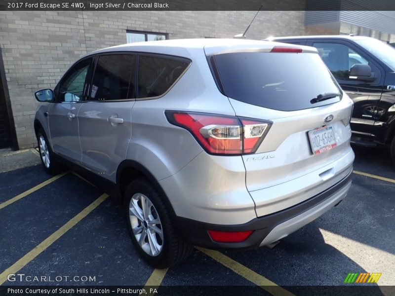 Ingot Silver / Charcoal Black 2017 Ford Escape SE 4WD