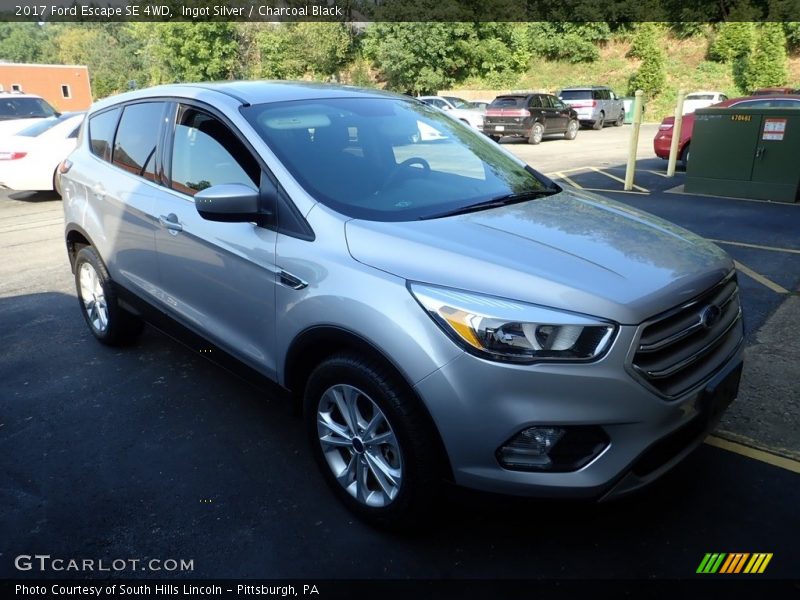 Ingot Silver / Charcoal Black 2017 Ford Escape SE 4WD